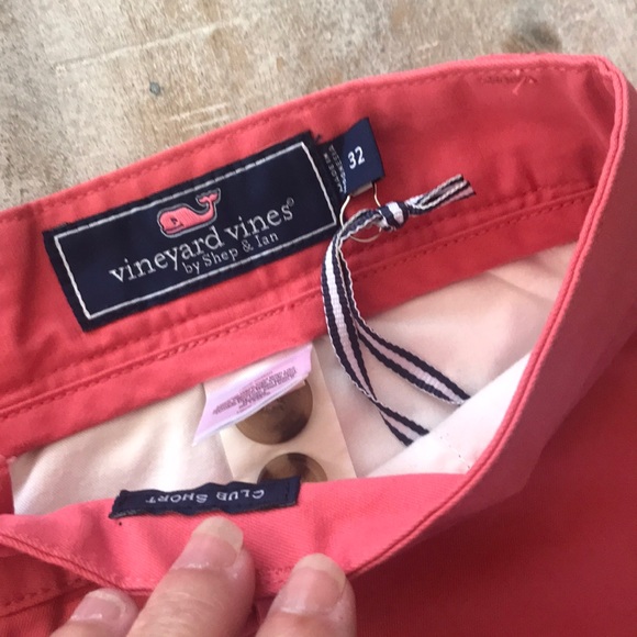 Vineyard Vines Classic Fit 9” Club Short {Red} 32 - Picture 4 of 6